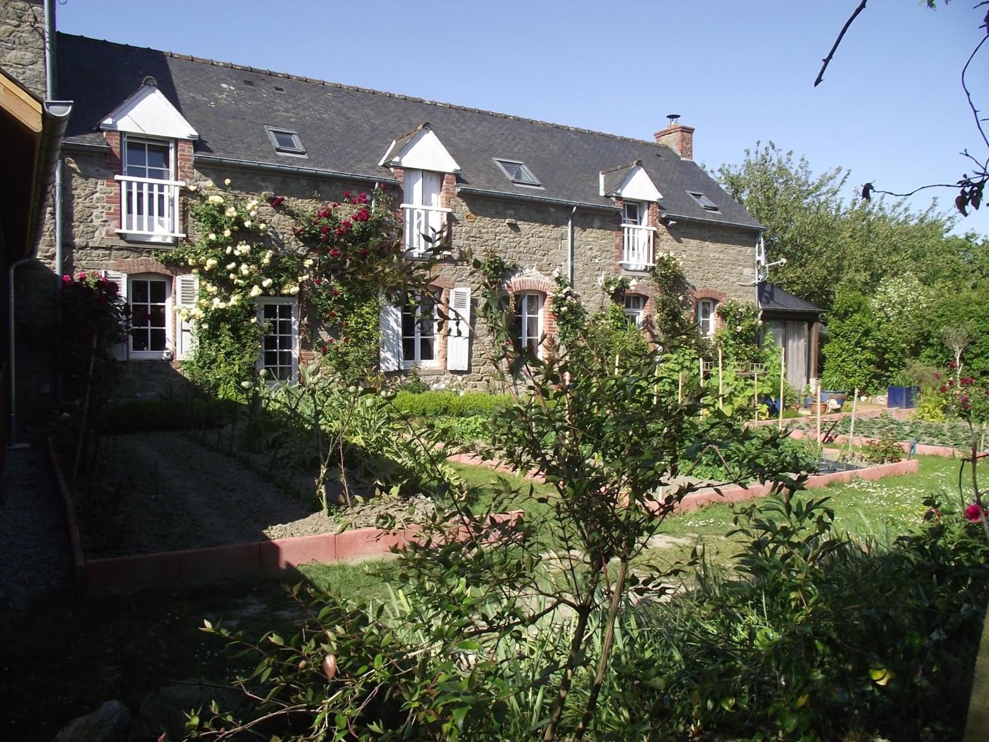 Chambres D'Hotes Le Clos D'Enhaut Dinard Exterior foto